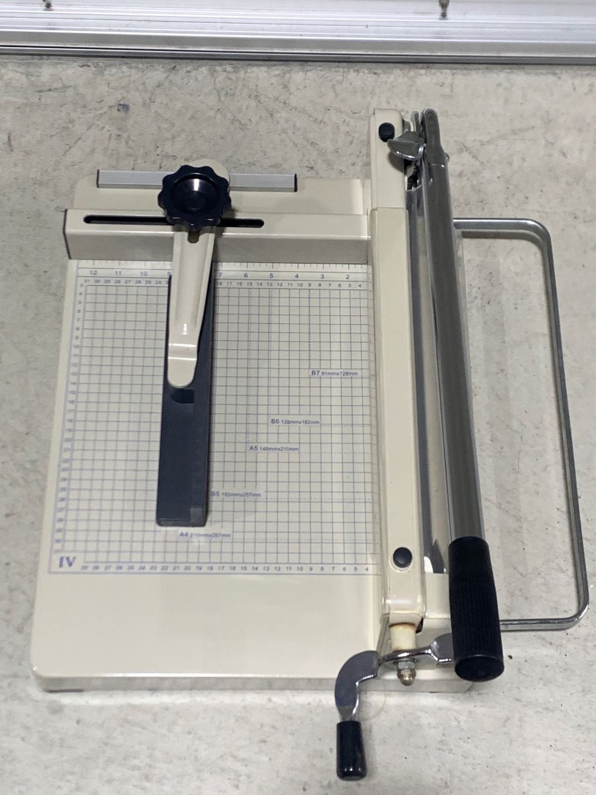業務用 大型 裁断機 手動式 ペーパーカッター