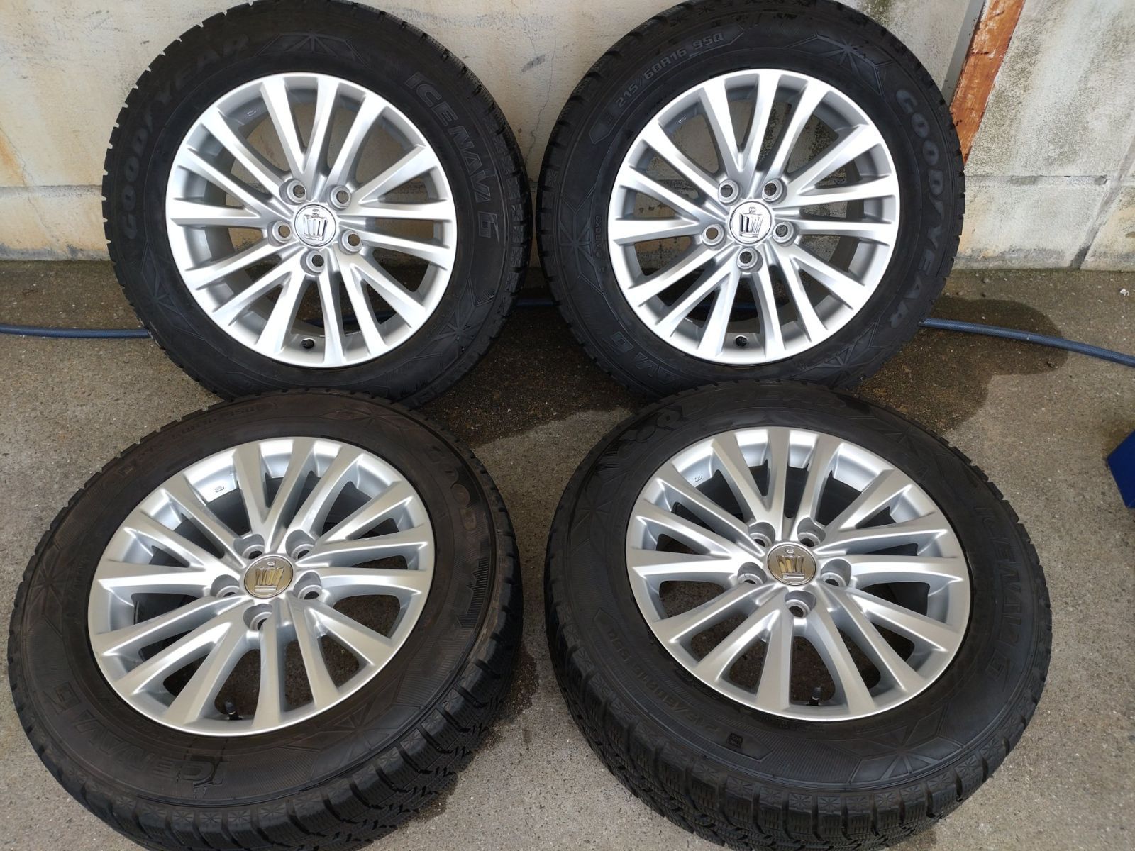 TOYOTA トヨタ クラウン 210系 アルミホイール 16インチ 7 J 40 114 3 5 H＆ 215 60 R 16 4本セット