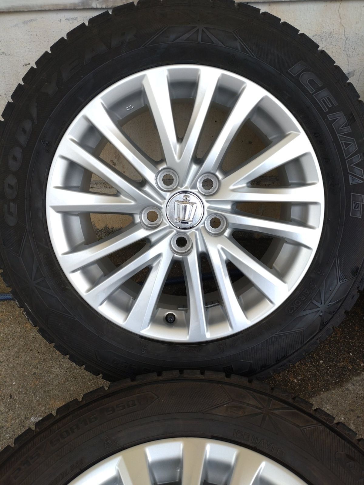  TOYOTA トヨタ クラウン 210系 アルミホイール 16インチ 7 J 40 114 3 5 H＆ 215 60 R 16 4本セット 17インチ タイヤ ホイールセット