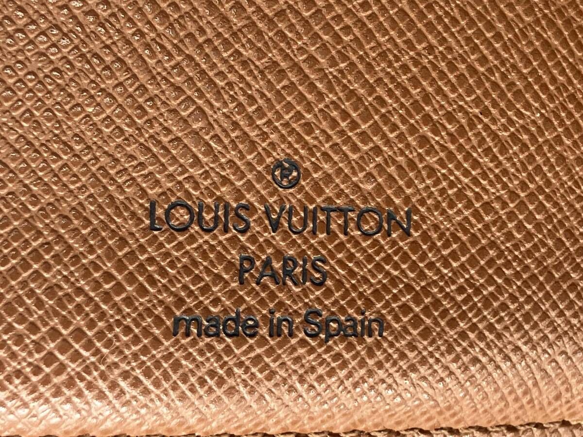 VUITTON