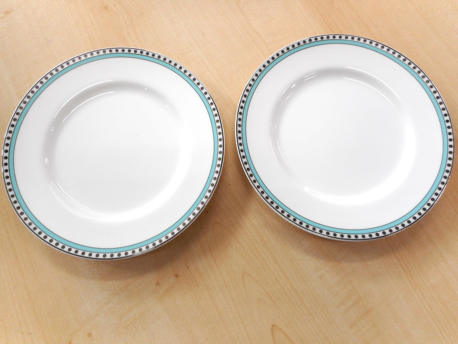 ティファニー☆皿2枚 Tiffany & Co. ティファニー 皿2枚セット ホワイト ターコイズ