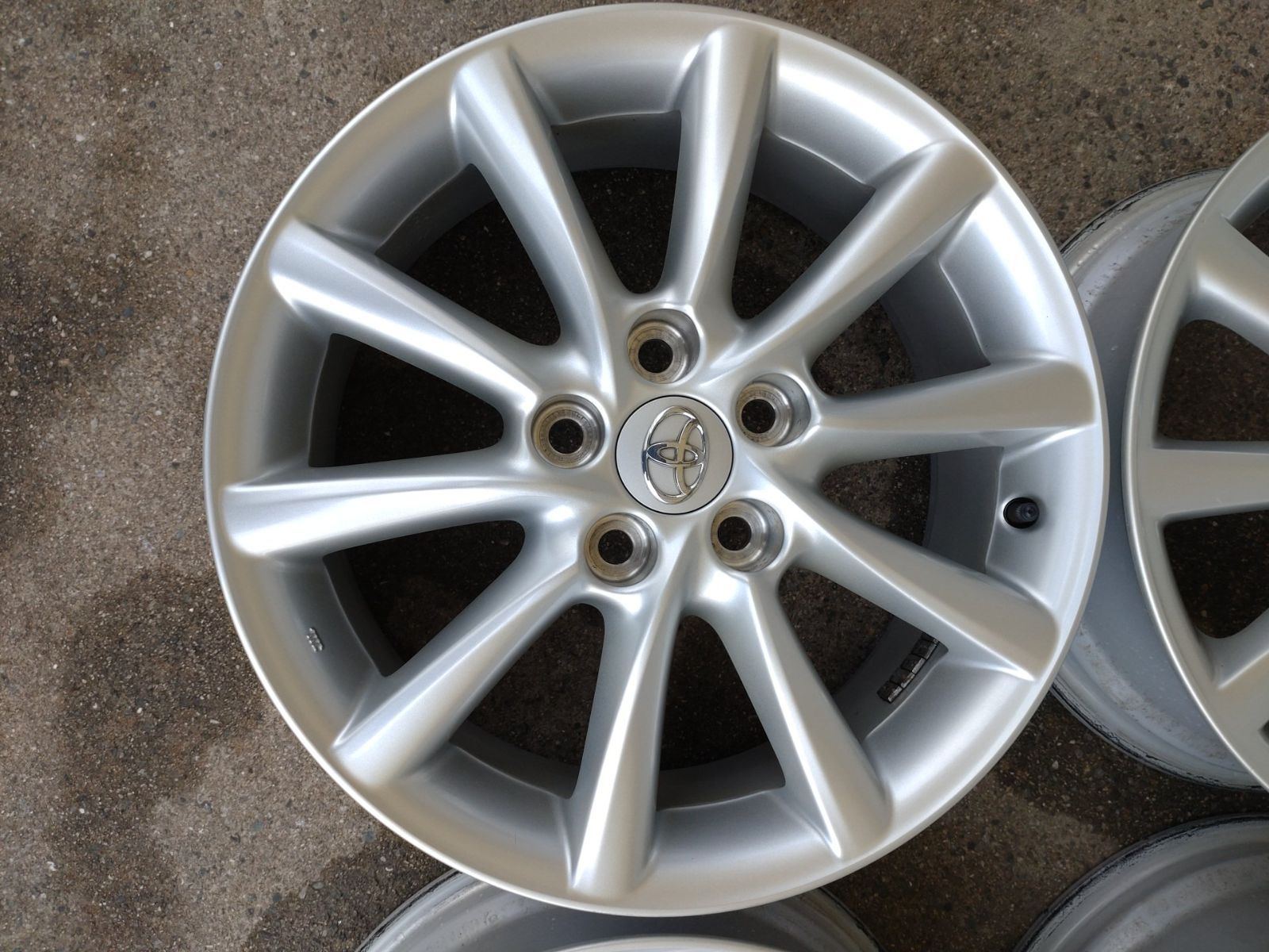 TOYOTA トヨタ エスティマ アルミホイール 17インチ 7 J 50 114 3 5 H ノア ヴォクシー C HR 等流用 4本セット