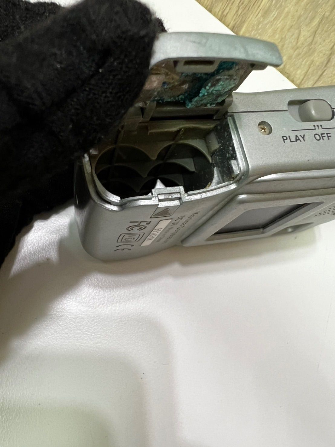 中古品】 Konicaコニカ e-mini D デジタルカメラ シルバー デジカメ