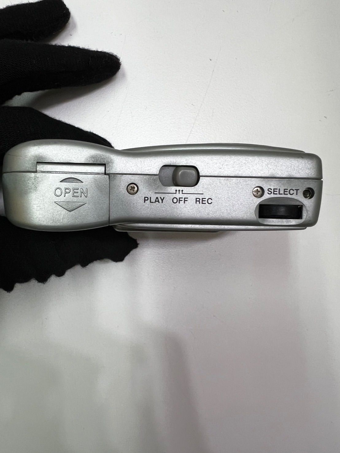 中古品】 Konicaコニカ e-mini D デジタルカメラ シルバー デジカメ