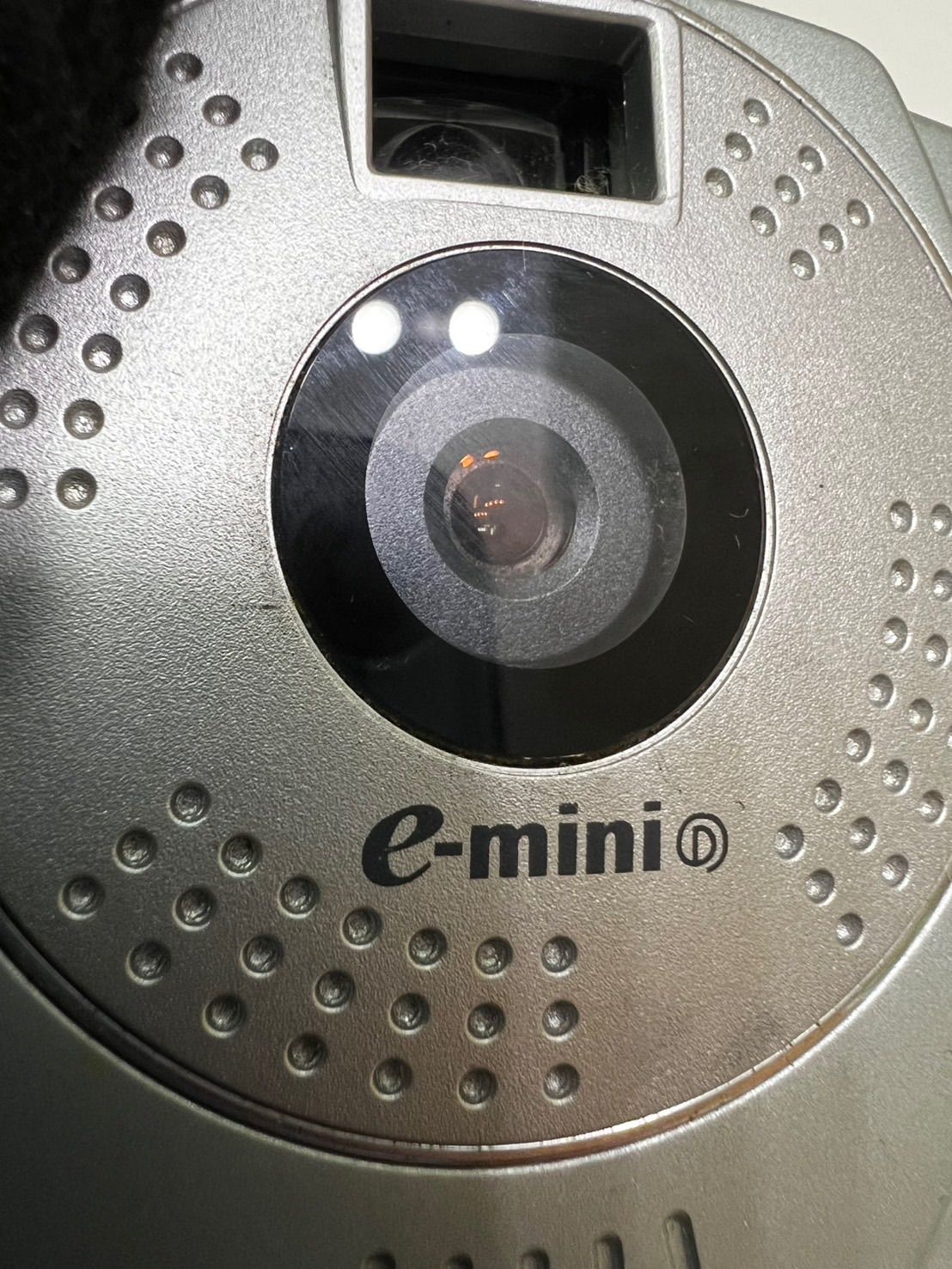 中古品】 Konicaコニカ e-mini D デジタルカメラ シルバー デジカメ