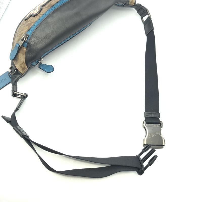 COACH シグネチャー