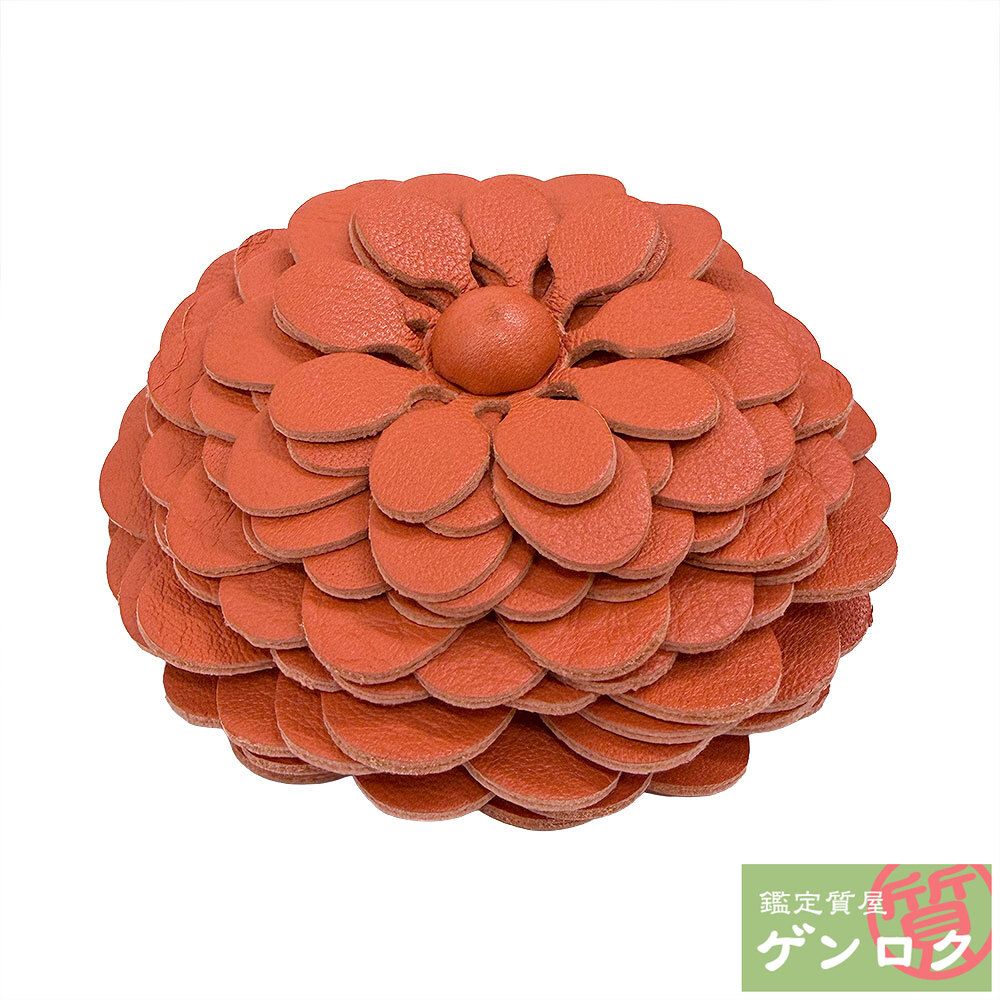 ロエベ スタッド フラワー チャーム チャーム