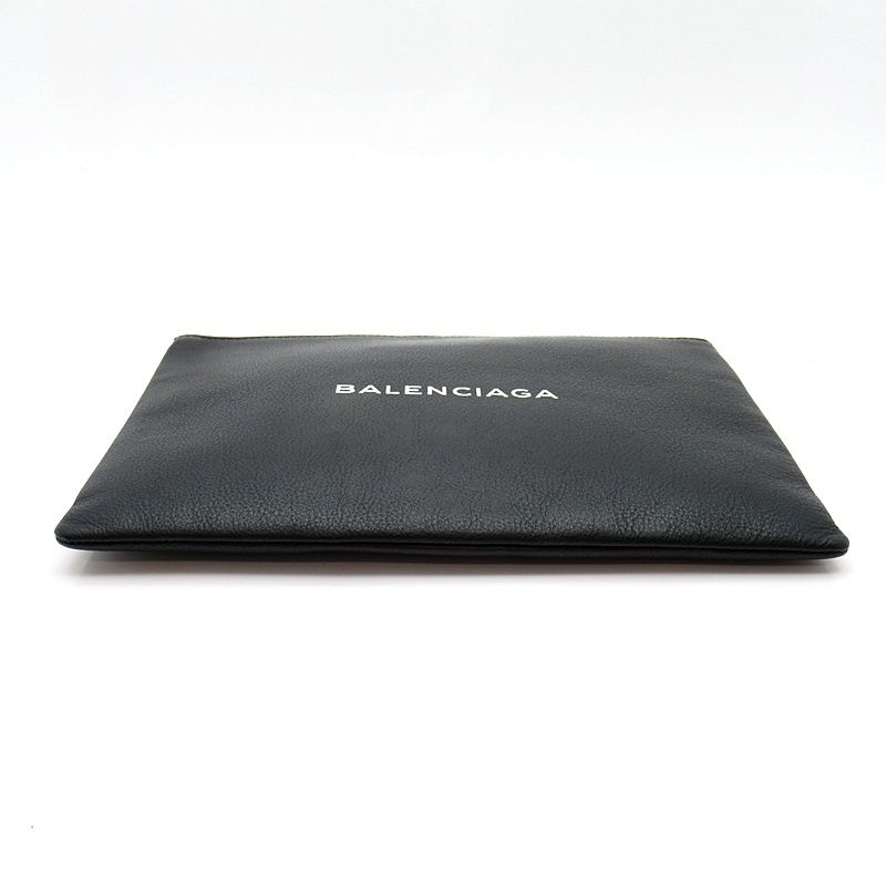 クラッチバッグ