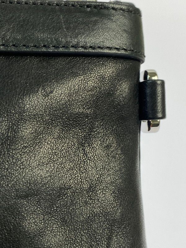 スタッズ クラッチバッグ