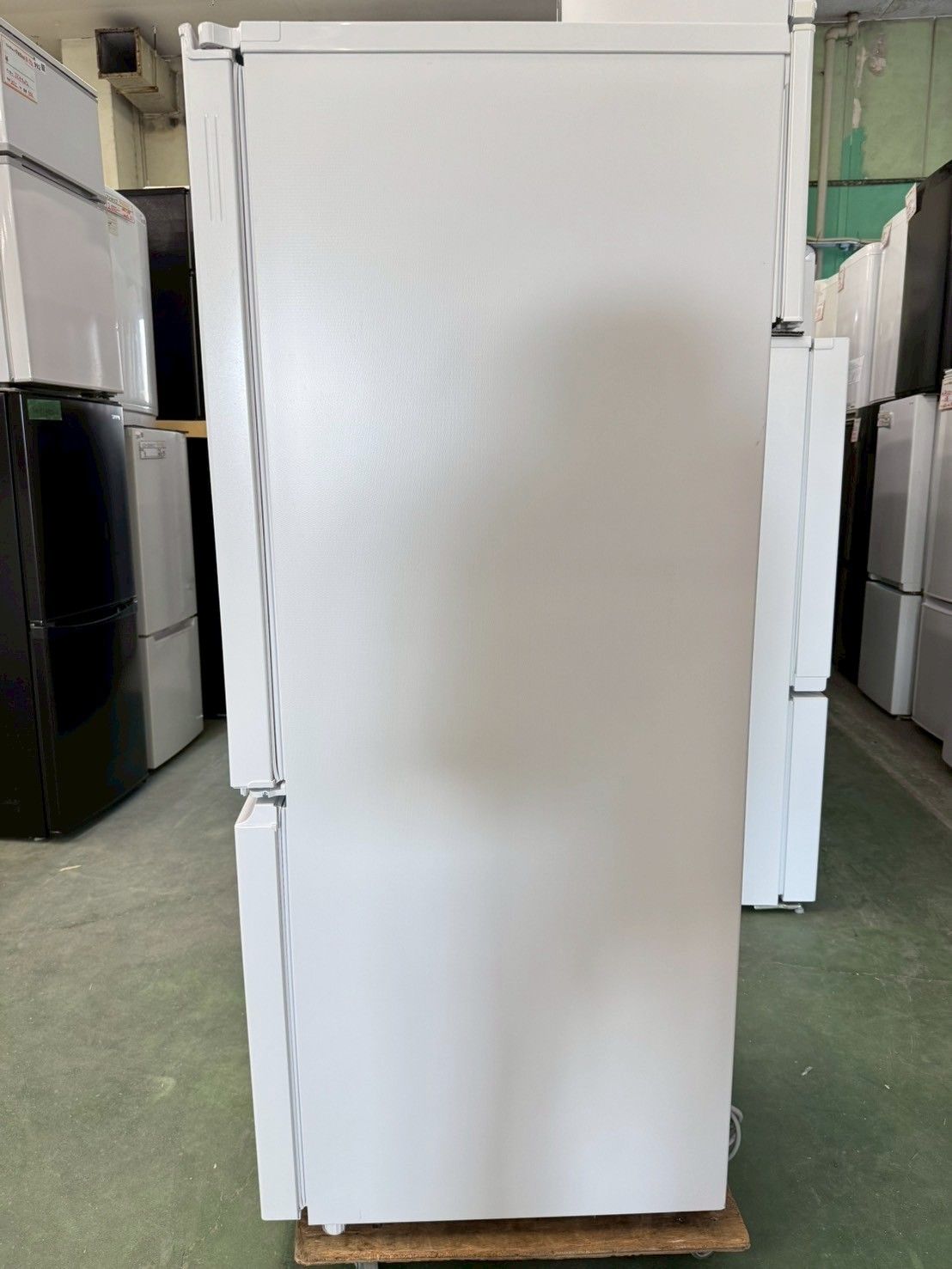 大阪送料無料☆3か月保障付き☆冷蔵庫☆シャープ☆2ドア☆2023年☆SJ