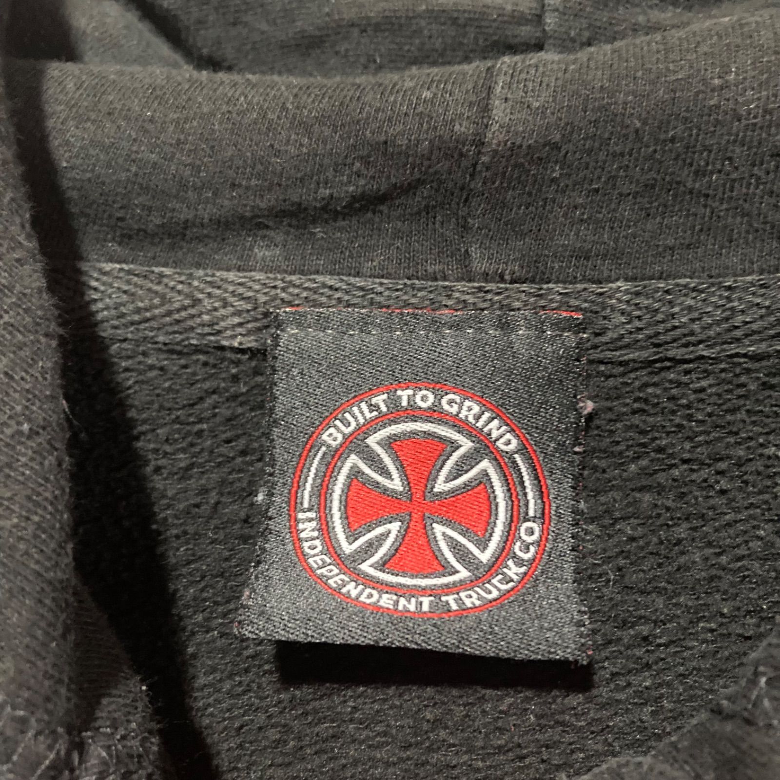 INDEPENDENT パーカー BLACK インディペンデント アイアンクロス