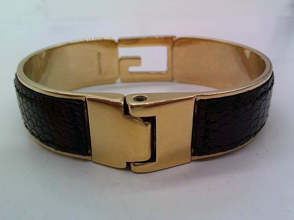 BKM 2 グッチ GUCCI バングル ブレスレット レザーブラック ゴールド