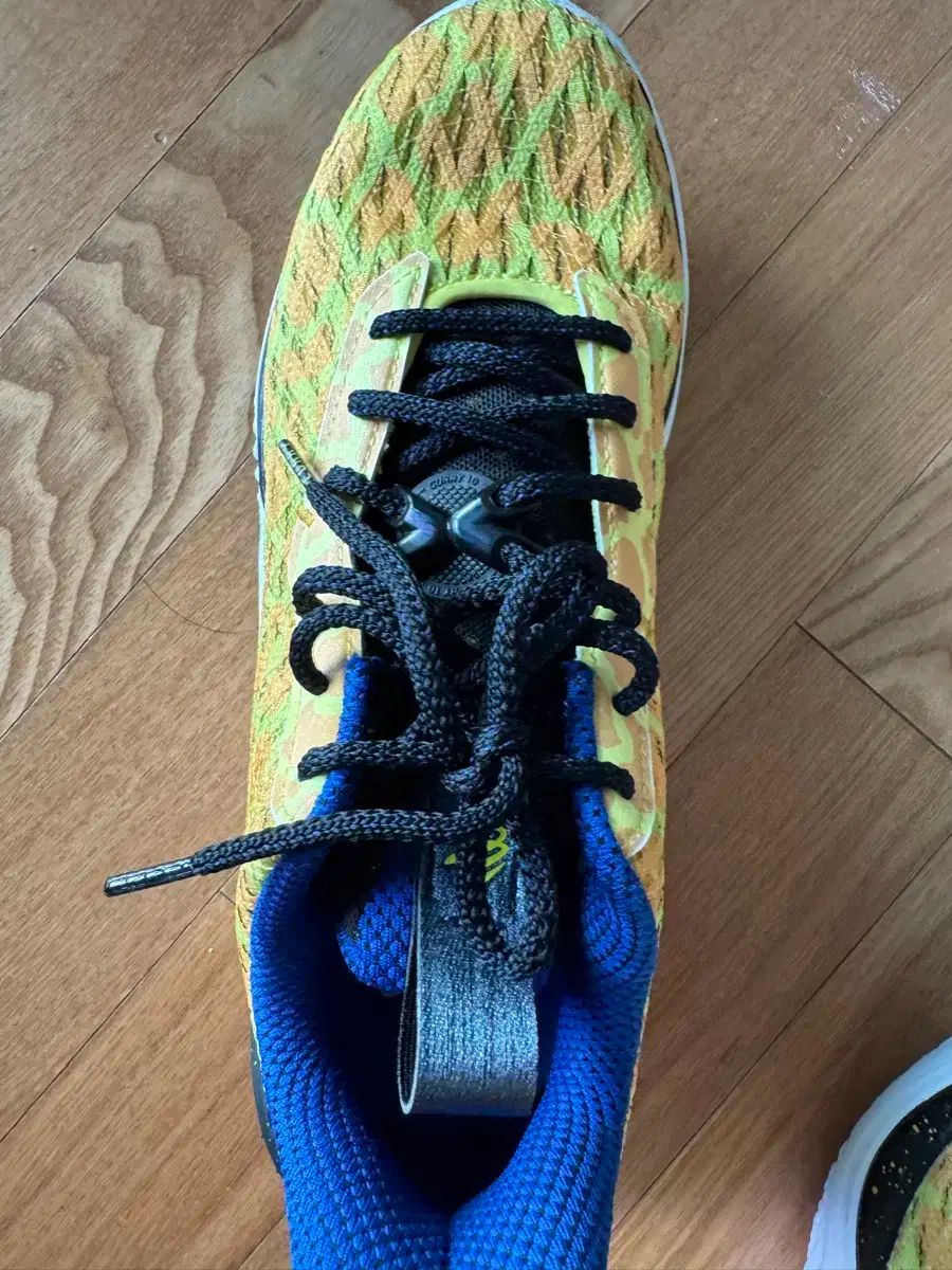 アンダーアーマー カリー flow 10 サイズ 265