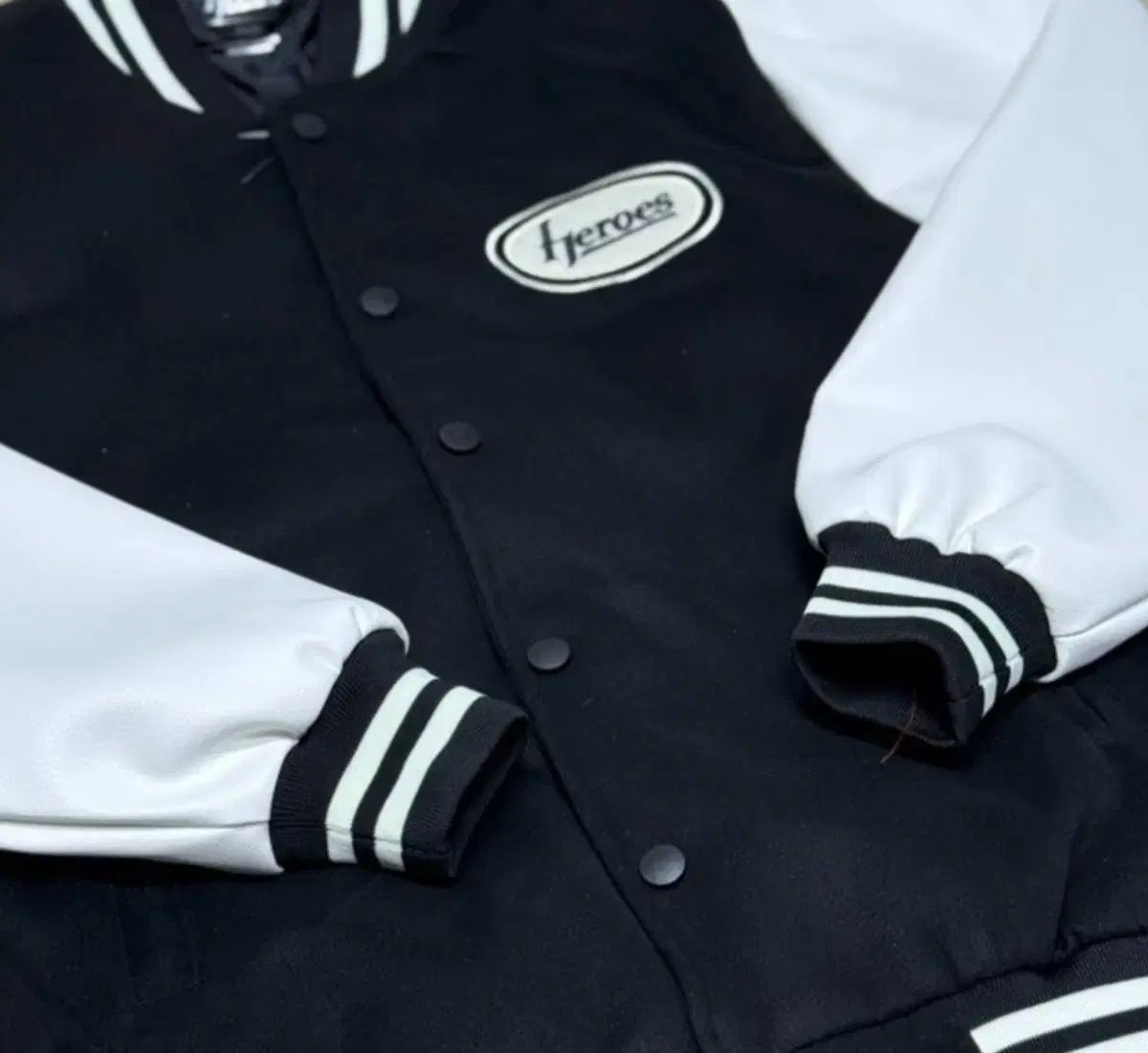 KIWOOMヒーローズ Xdinary Heroes エクディズ ラッカーディアム アウター