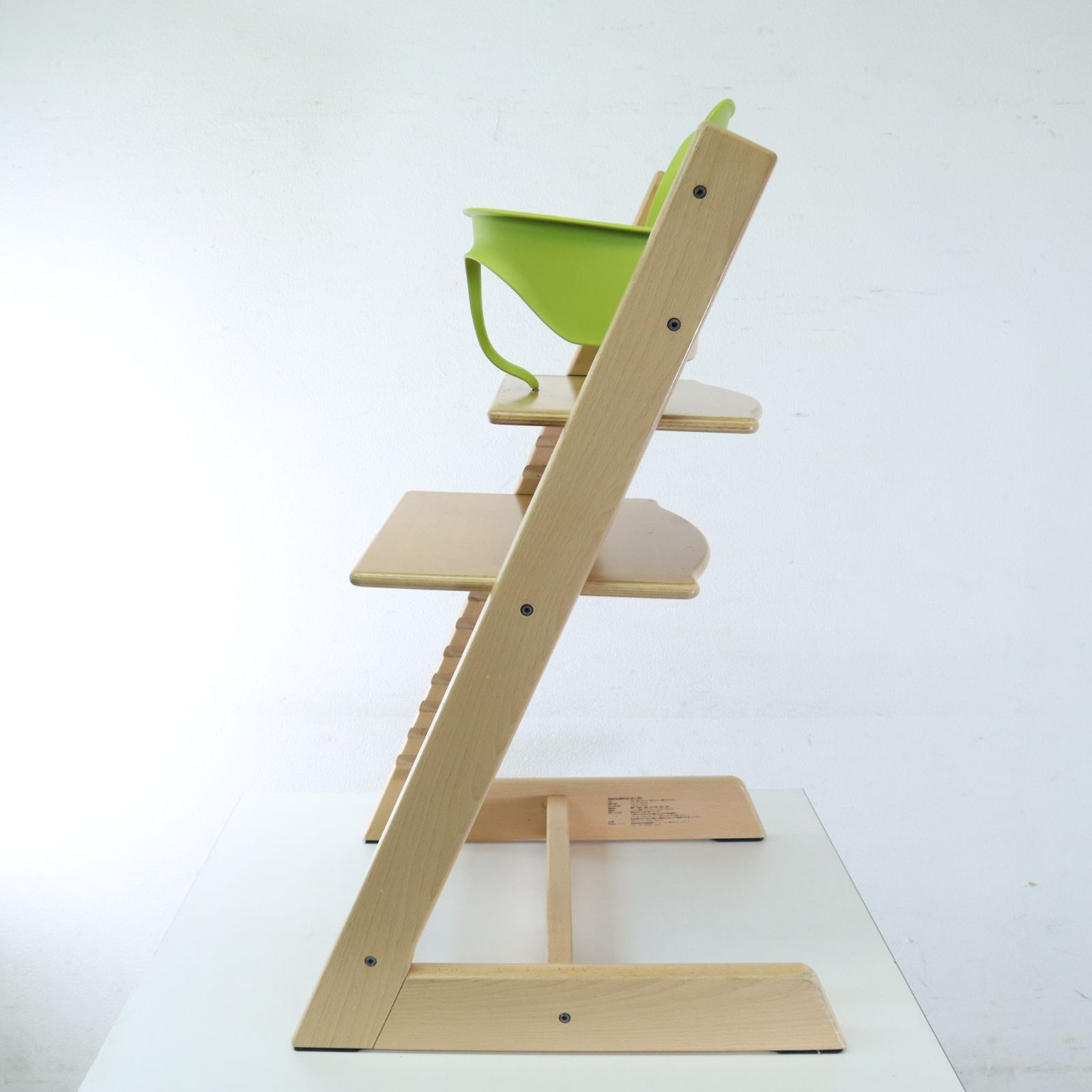 2024年製 STOKKE ストッケ トリップトラップチェア ナチュラル 新型