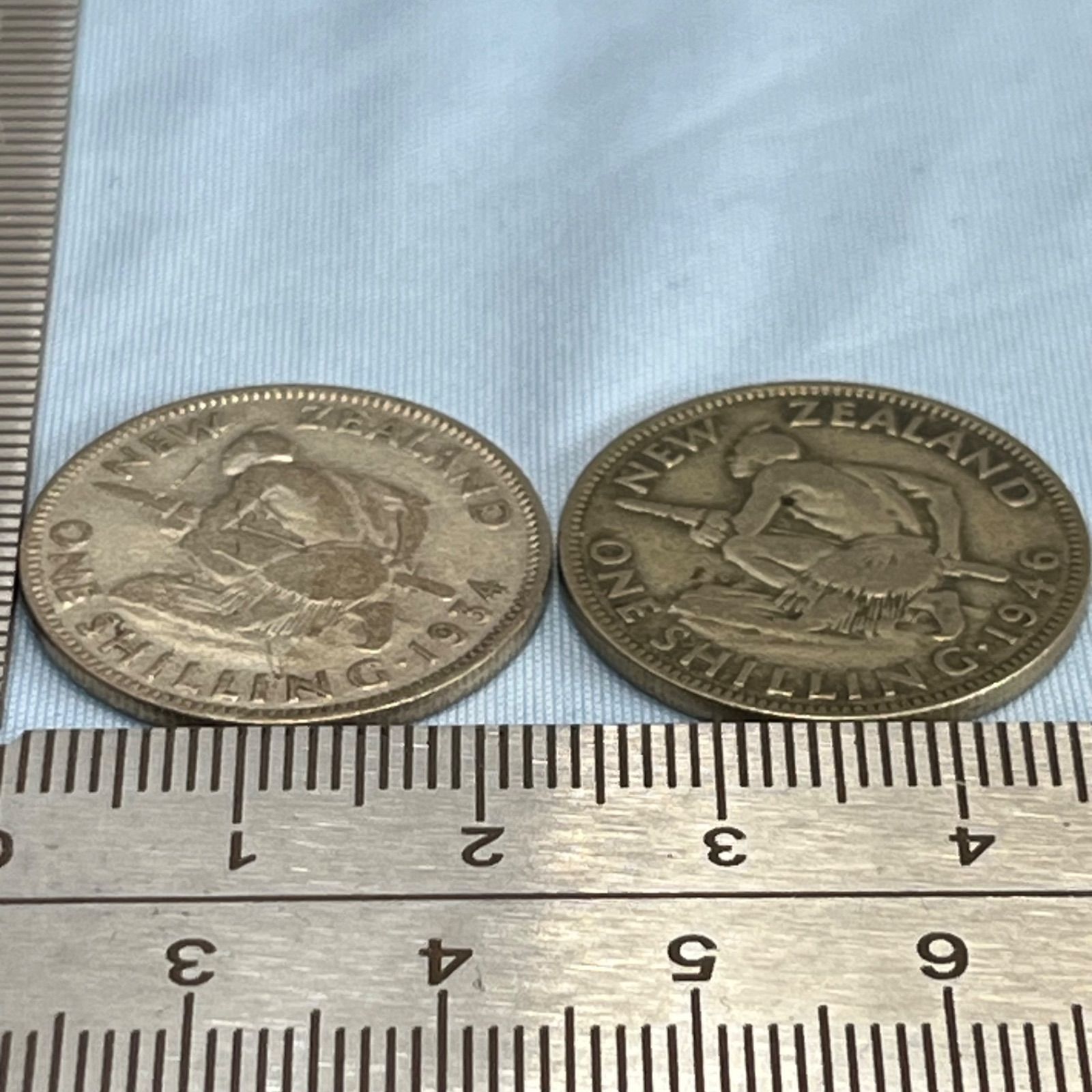 銀貨2枚セット】1934年＆1946年 ニュージーランド 1シリング銀貨