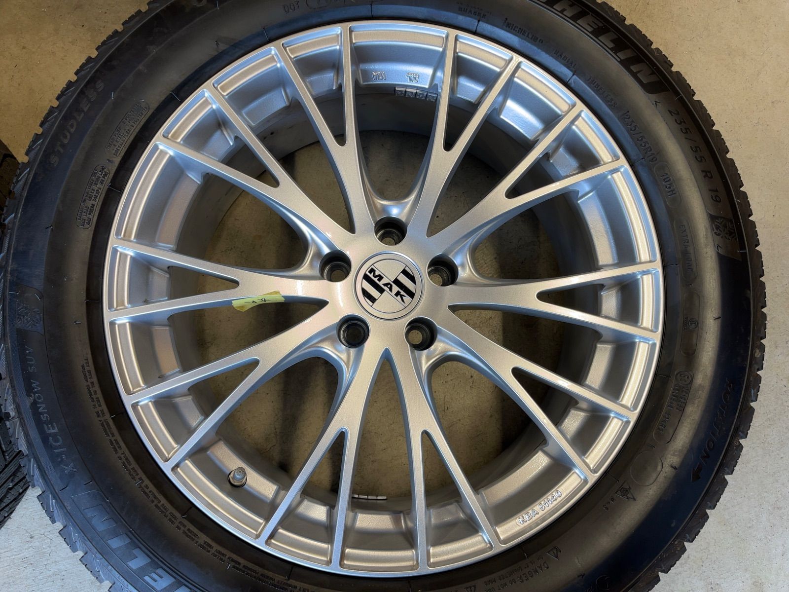 ポルシェ マカン GTS ターボ ミシュラン スノー 19インチ 4本セット