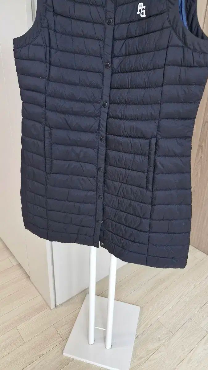グースダウン 軽量ダウンベスト
