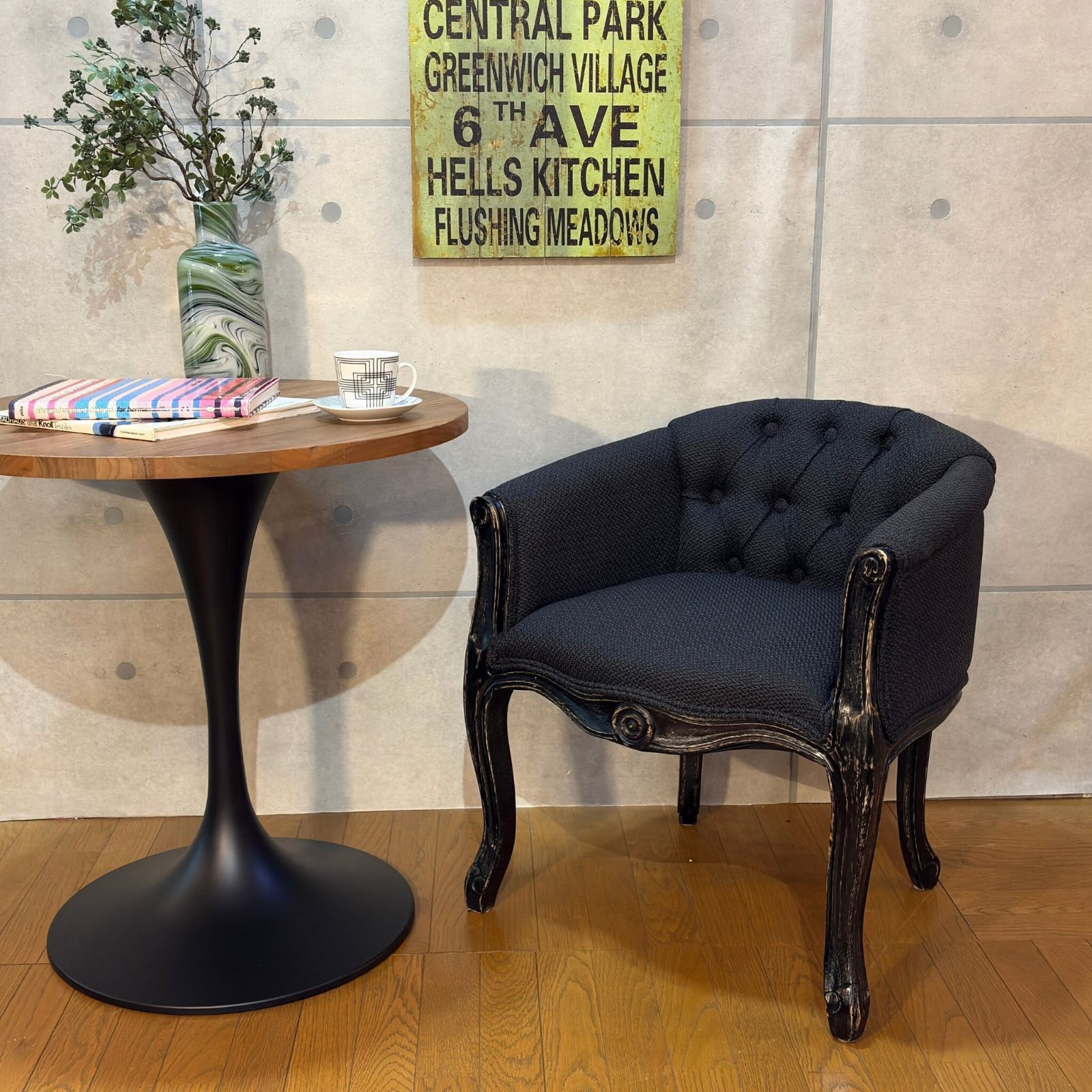 ロココ調 バレルチェア アンティークブラックフレーム クラシックモダン ヴィンテージライク ボタン留め タフティング