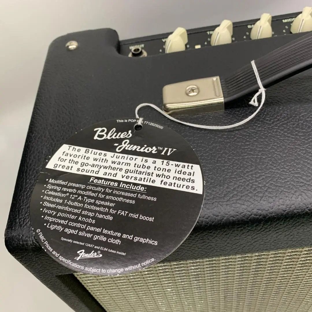 FENDER フェンダー