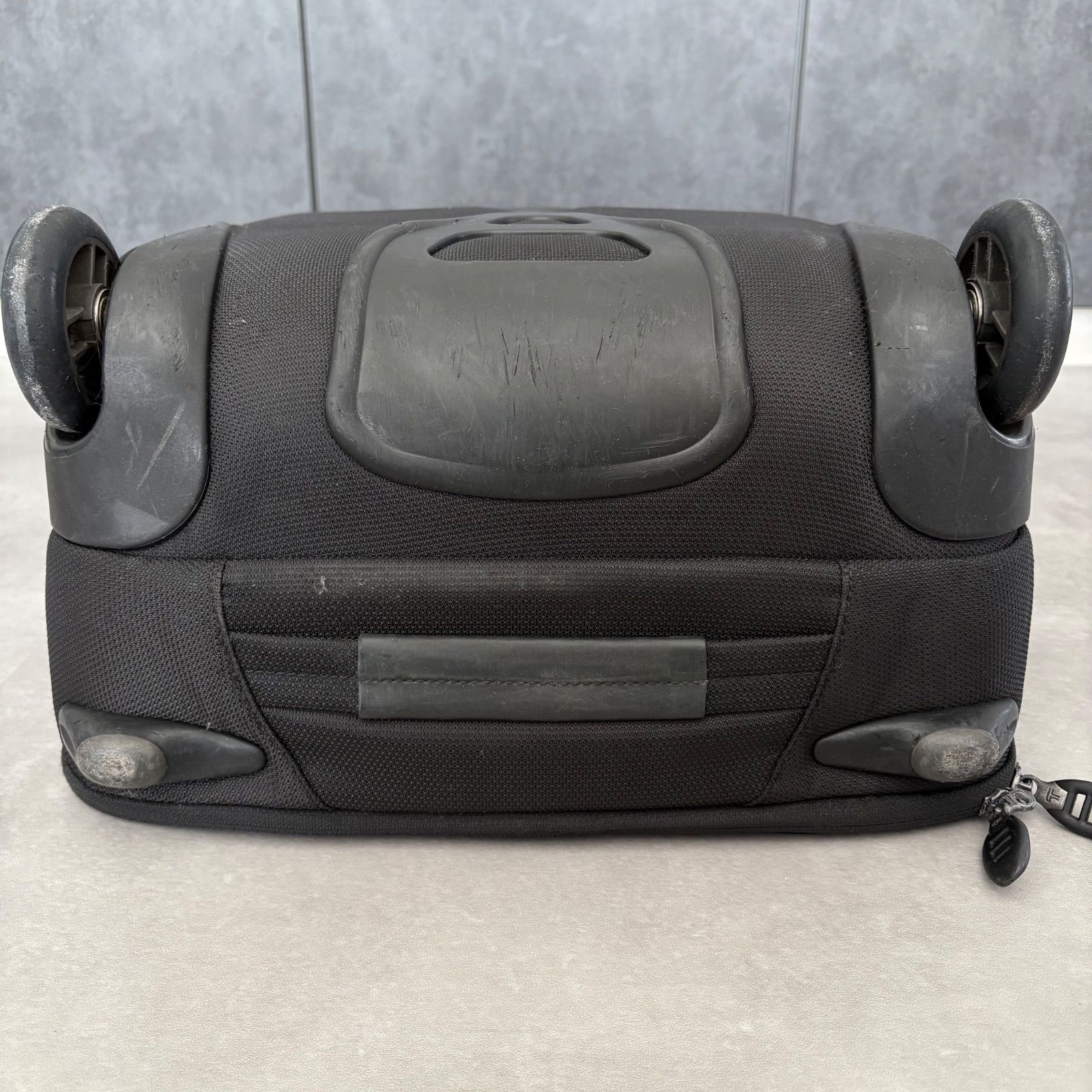 キャリーバッグ スーツケース