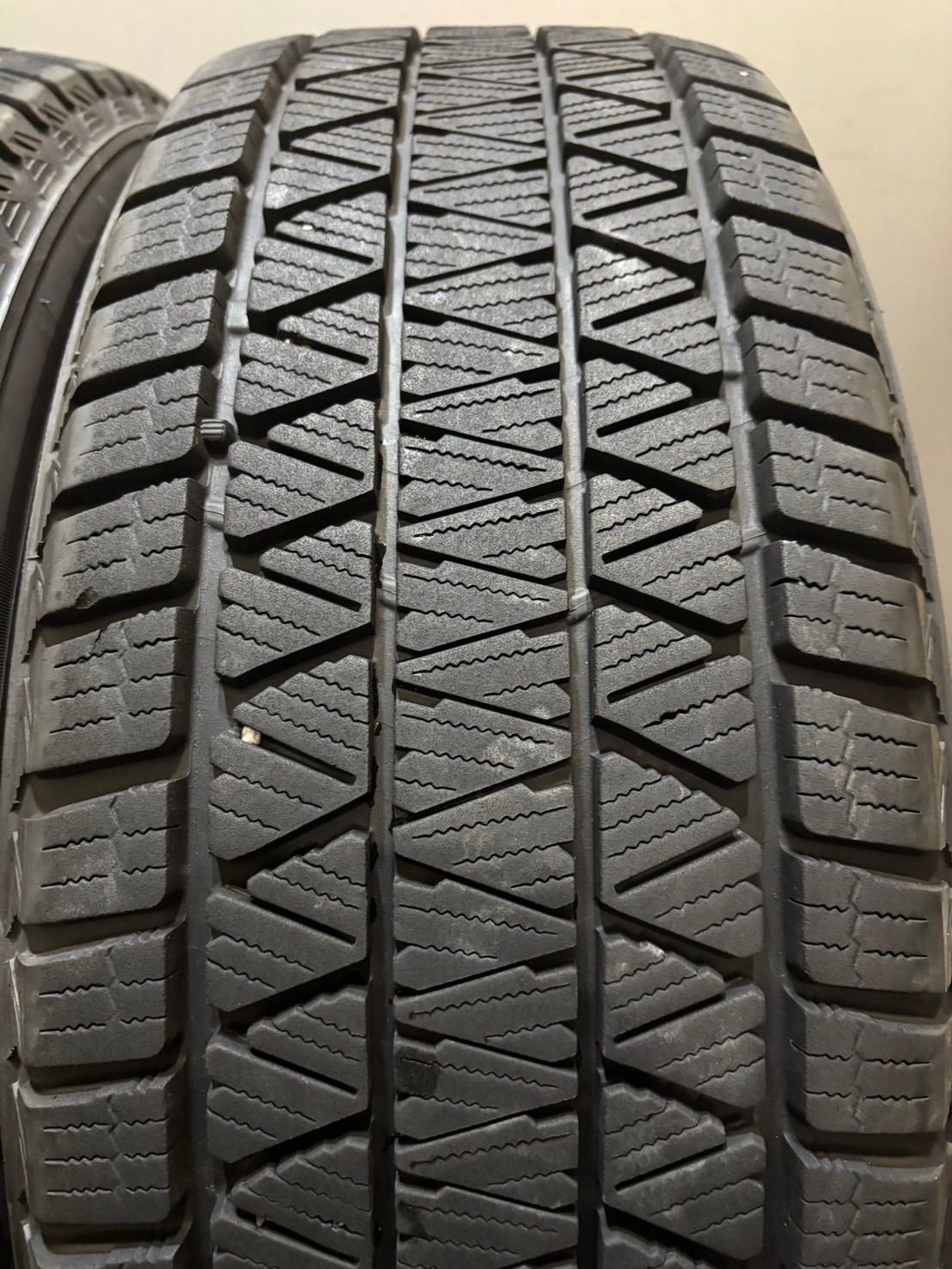 225 60 R 17 DM V 3 21年製 スタッドレス 4本 ブリヂストン ブリザック アルファード ヴェルファイア XV 南6 K 532