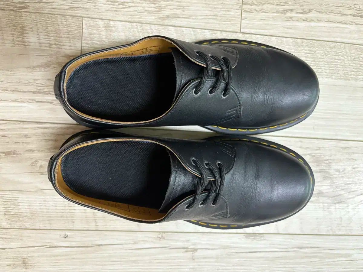 DR MARTENS ドクターマーチン 1461 3ホール ナッパ 260 冬コーデ 体型カバー
