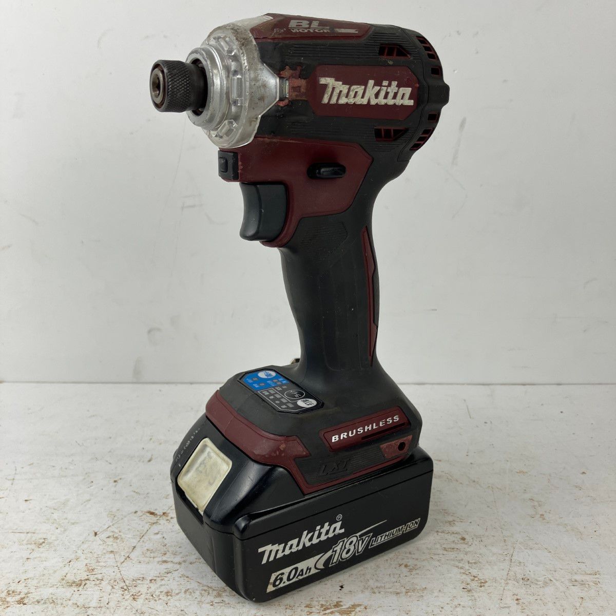 ЗЗMAKITA マキタ 18v インパクトドライバ バッテリーx1 充電器 ケース付 TD171D オーセンティックレッド