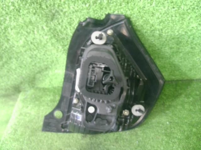 ルノー トゥインゴ DBA-AHH4B 左 テール ランプ ライト ゼン H4B NNP