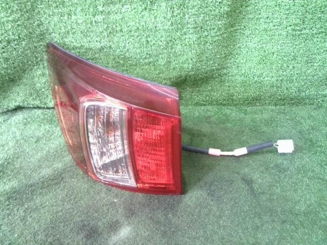 レクサス IS DBA-GSE20 左 テール ランプ ライト IS250 4GR-FSE 8V3 81561-53250