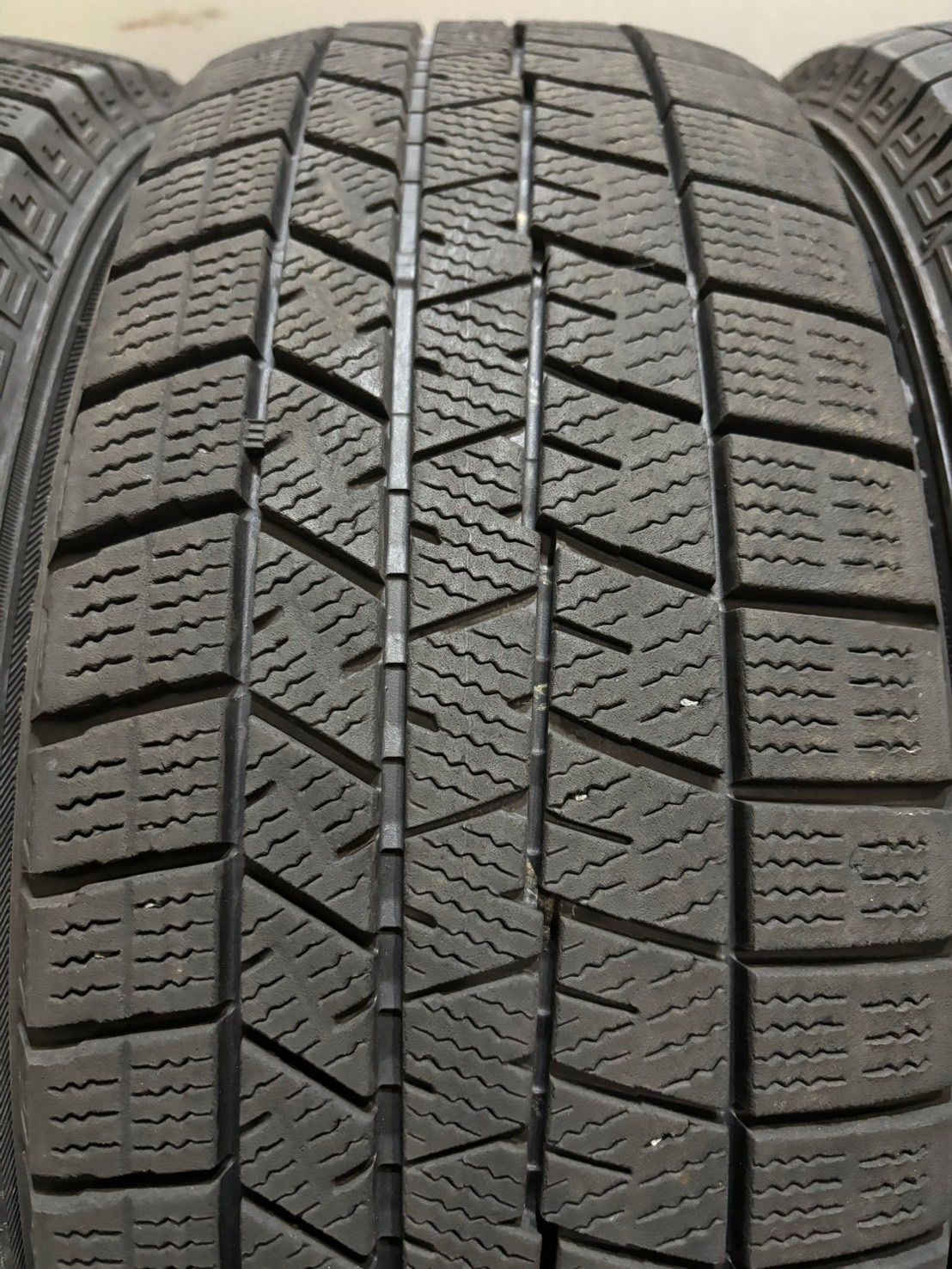 21年製 スタッドレス