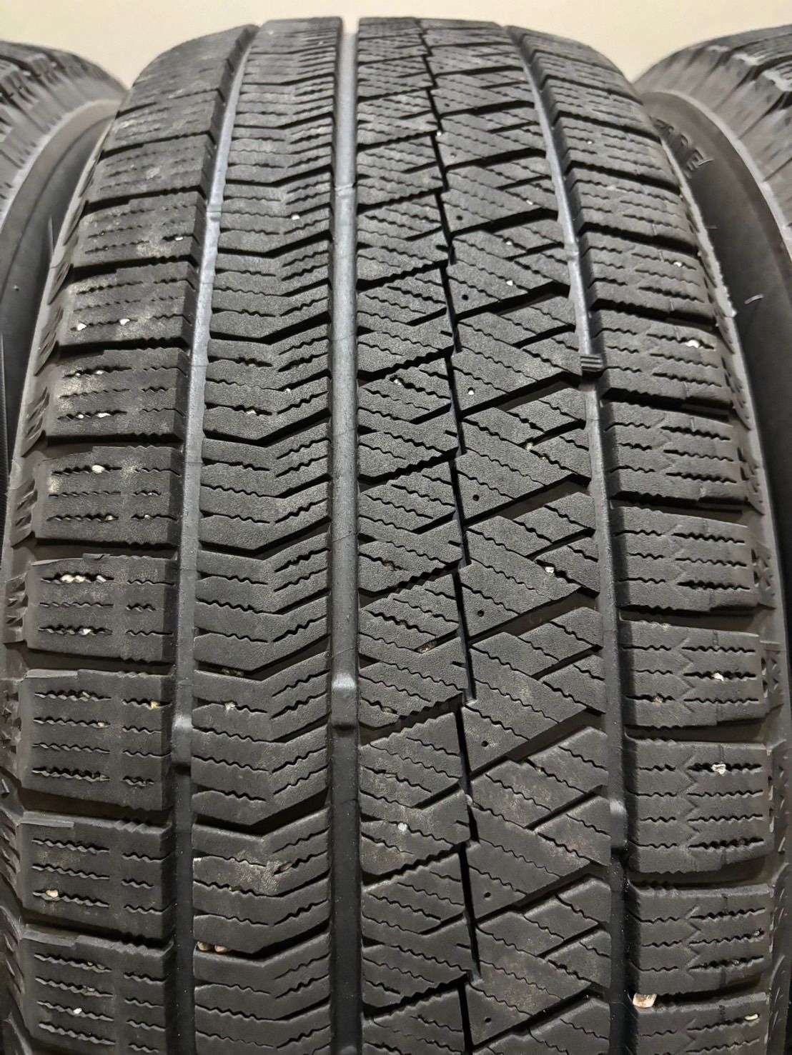 18年製 スタッドレス