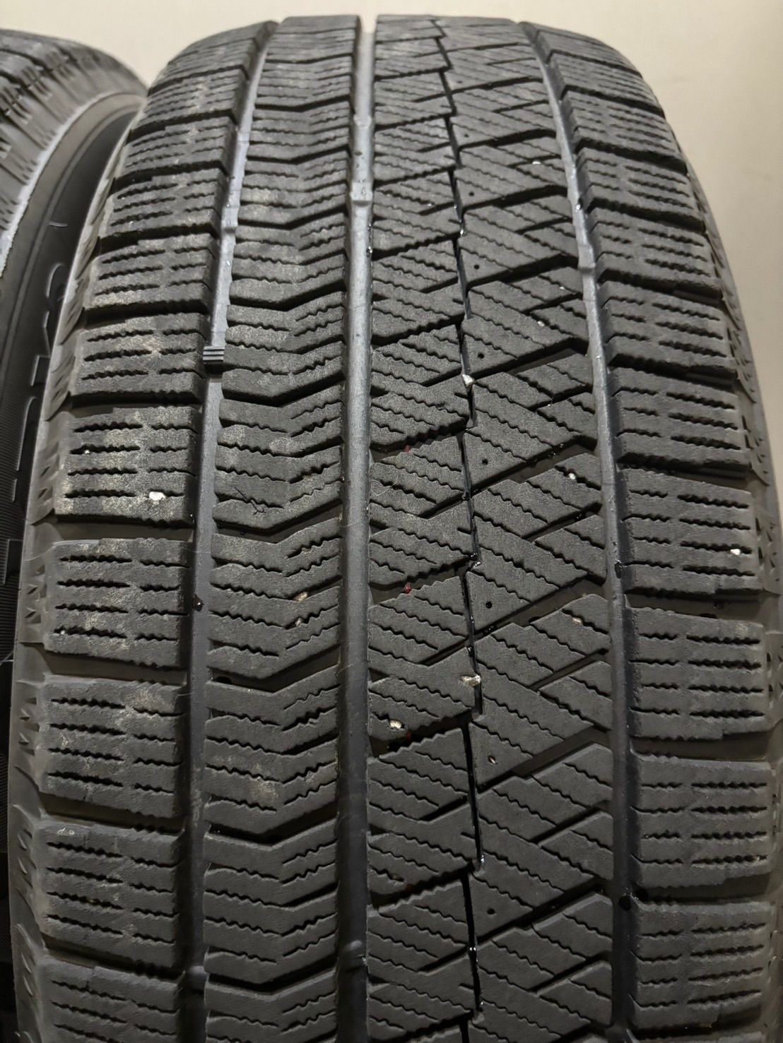 215 60 R 17 VRX 2 18年製 スタッドレス 4本 ブリヂストン ブリザック エスティマ C HR カローラクロス 南5 K 535