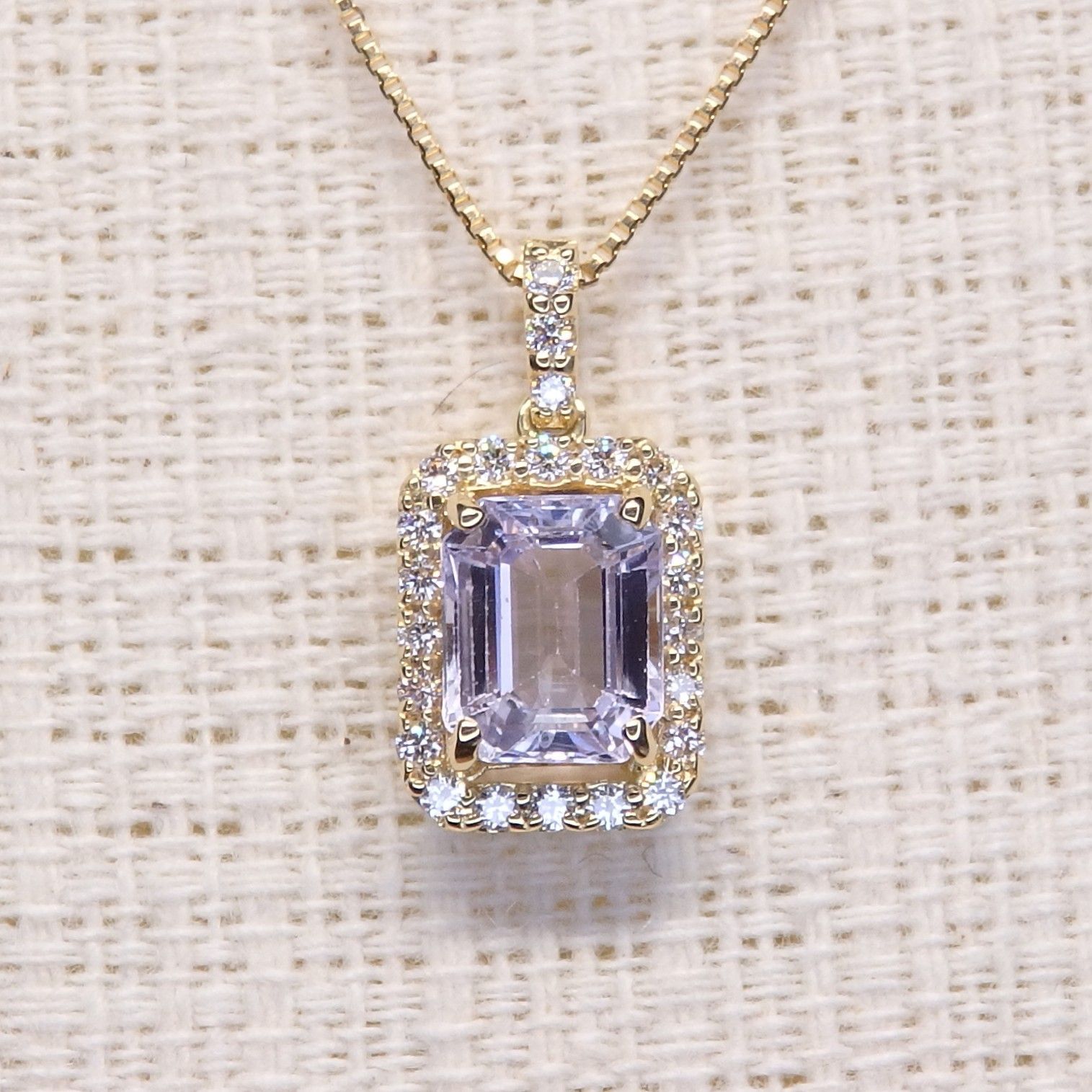 バイオレットサファイア ペンダントTOP Z5971 0.934ct ゴールドK18