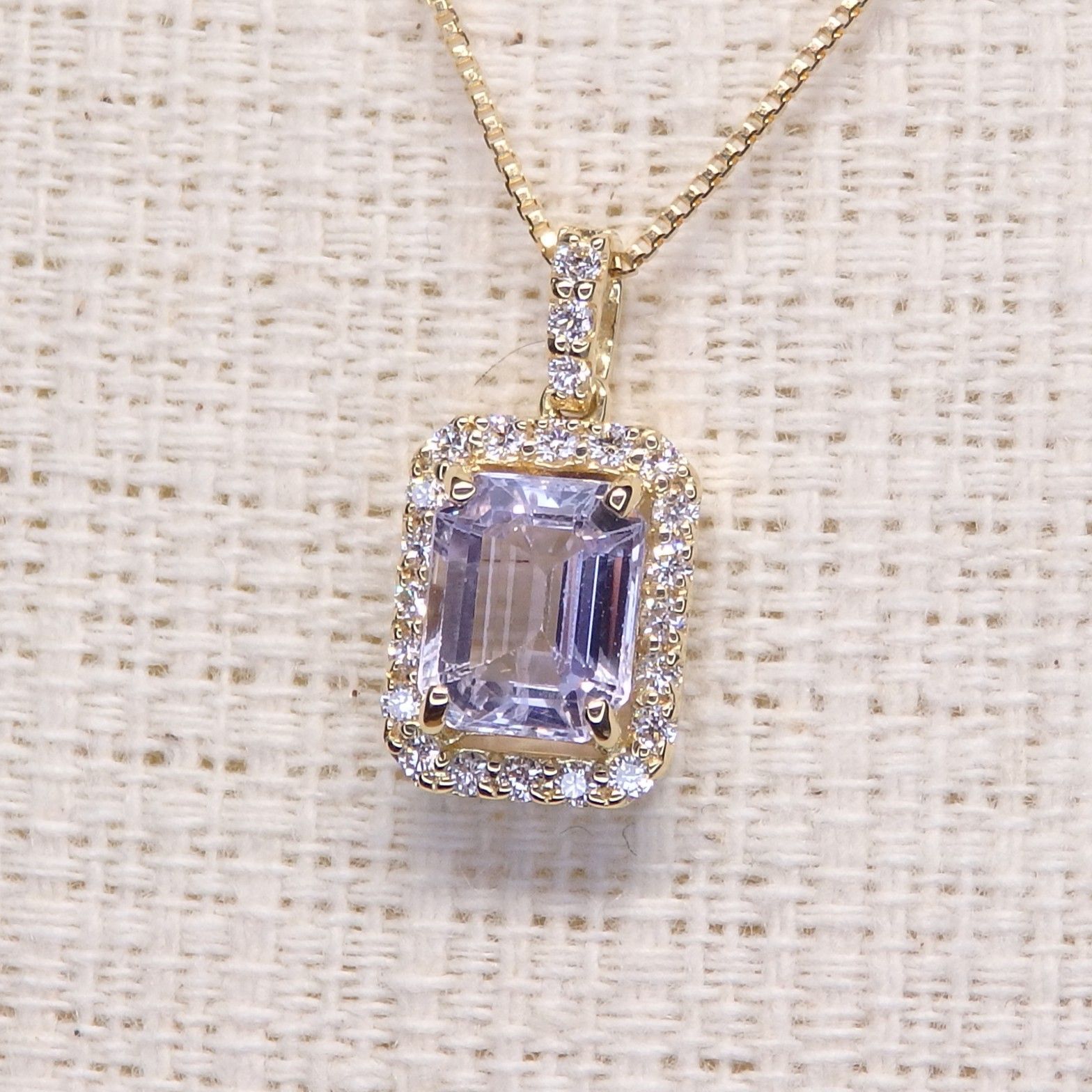 バイオレットサファイア ペンダントTOP Z5971 0.934ct ゴールドK18