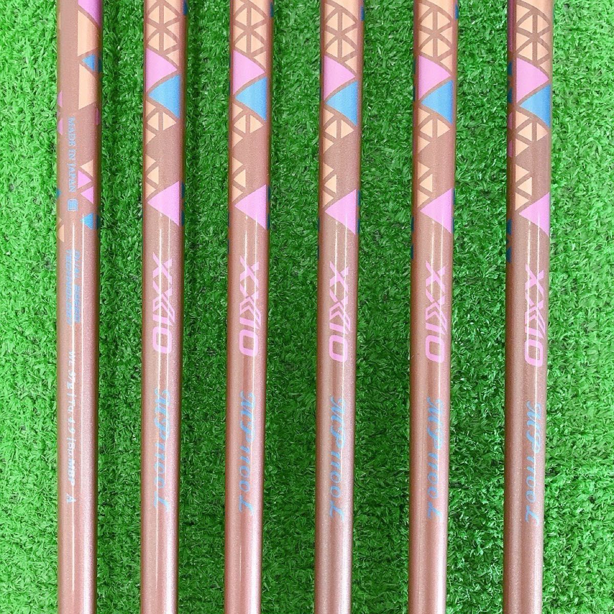 チ89☆ゼクシオイレブン XXIO11代目 6本レディースアイアンセット A