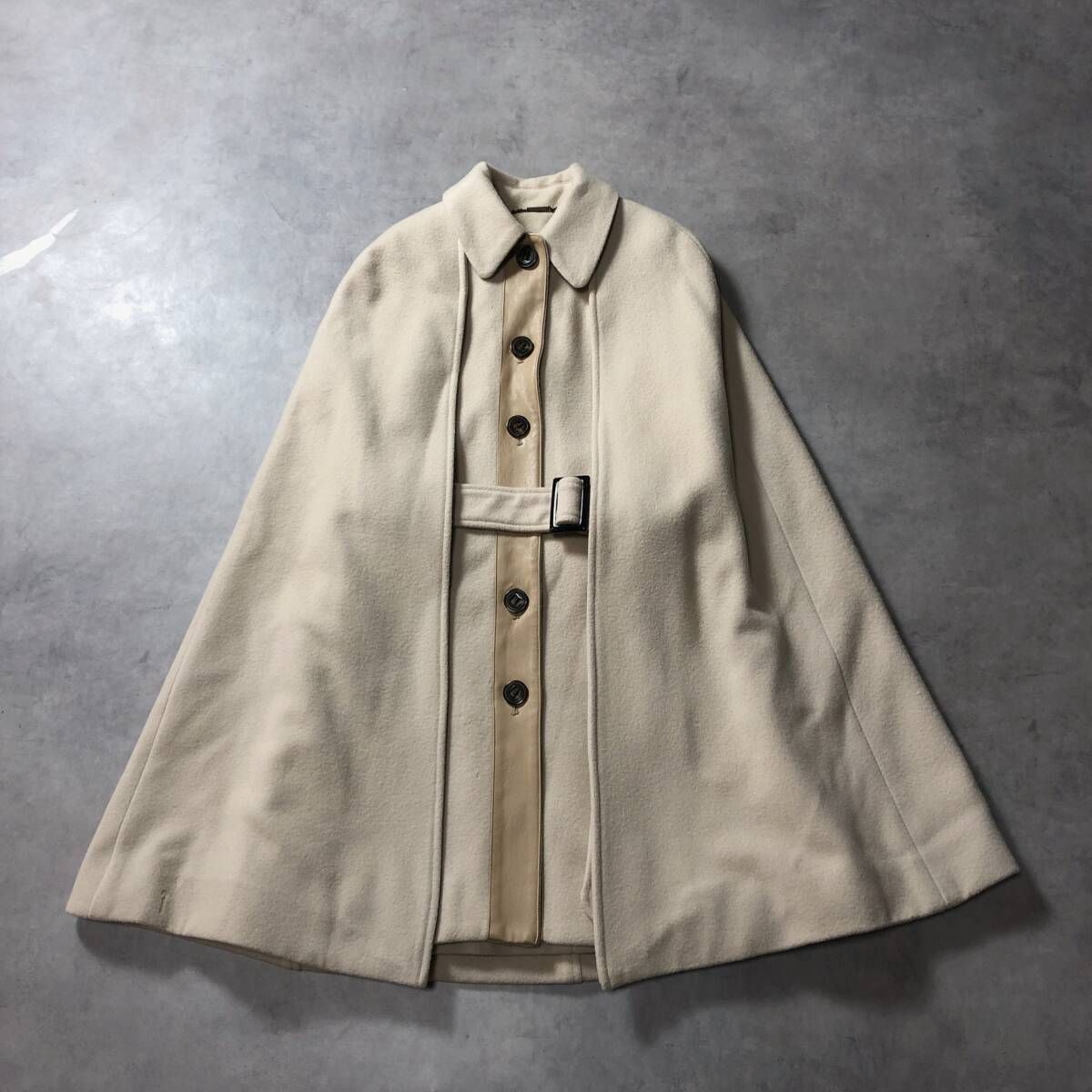 Lily Brown ハーフコート ダブルブレストコート ホワイト Lily Brown