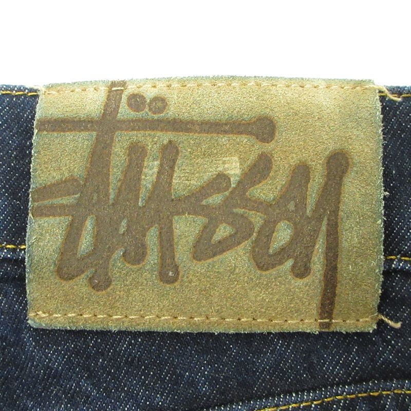 STUSSY |