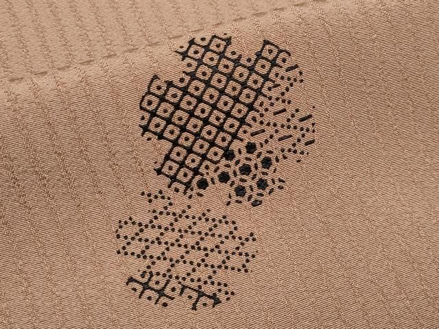 雪輪重ね文 梅染色地