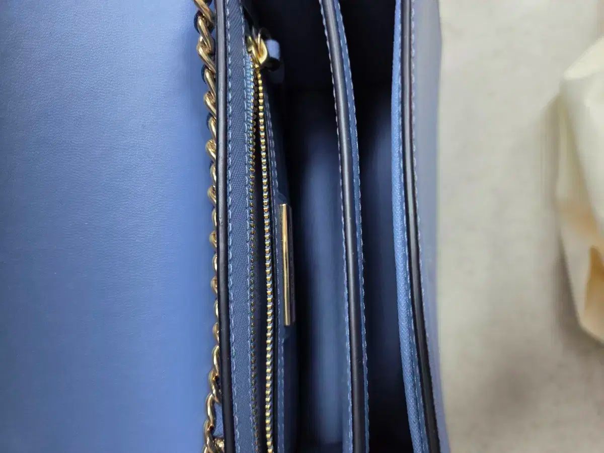 トリーバーチ スカイブルー チェーンショルダーバッグ DECORATOM_COM_BR