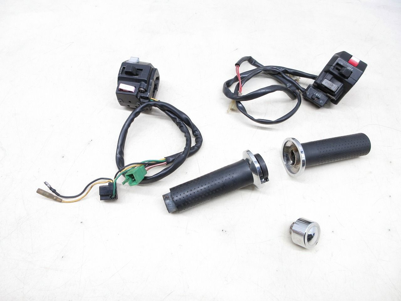 ビラーゴ400 2 ハンドルスイッチ左右 ハンドルグリップセット バイク部品 15