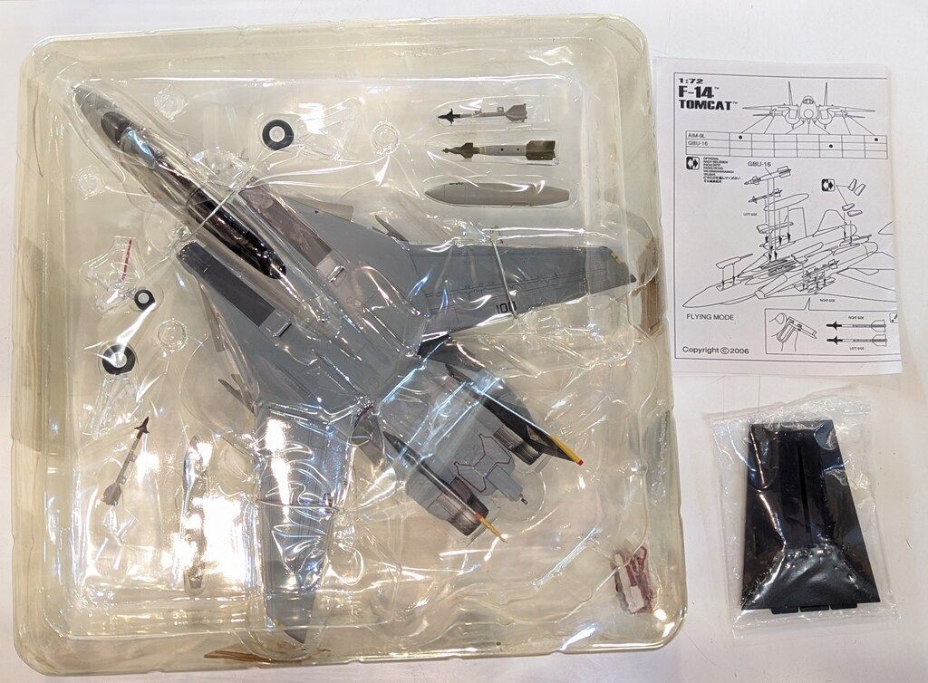 DRAGON 1/72 CYBER HOBBY F-14D SUPER TOMCAT VF-31 TOMCATTERS CAG