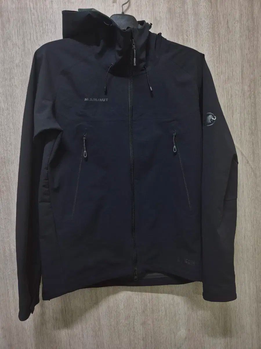 マムート ソフトテック ウィンドブレーカー ジャケット