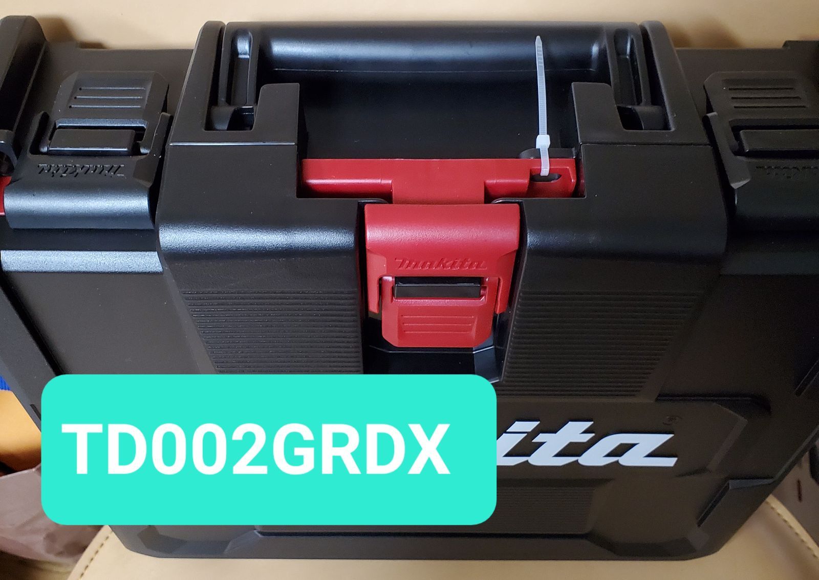 半額以下セール!! マキタインパクトドライバー TD002GRDX