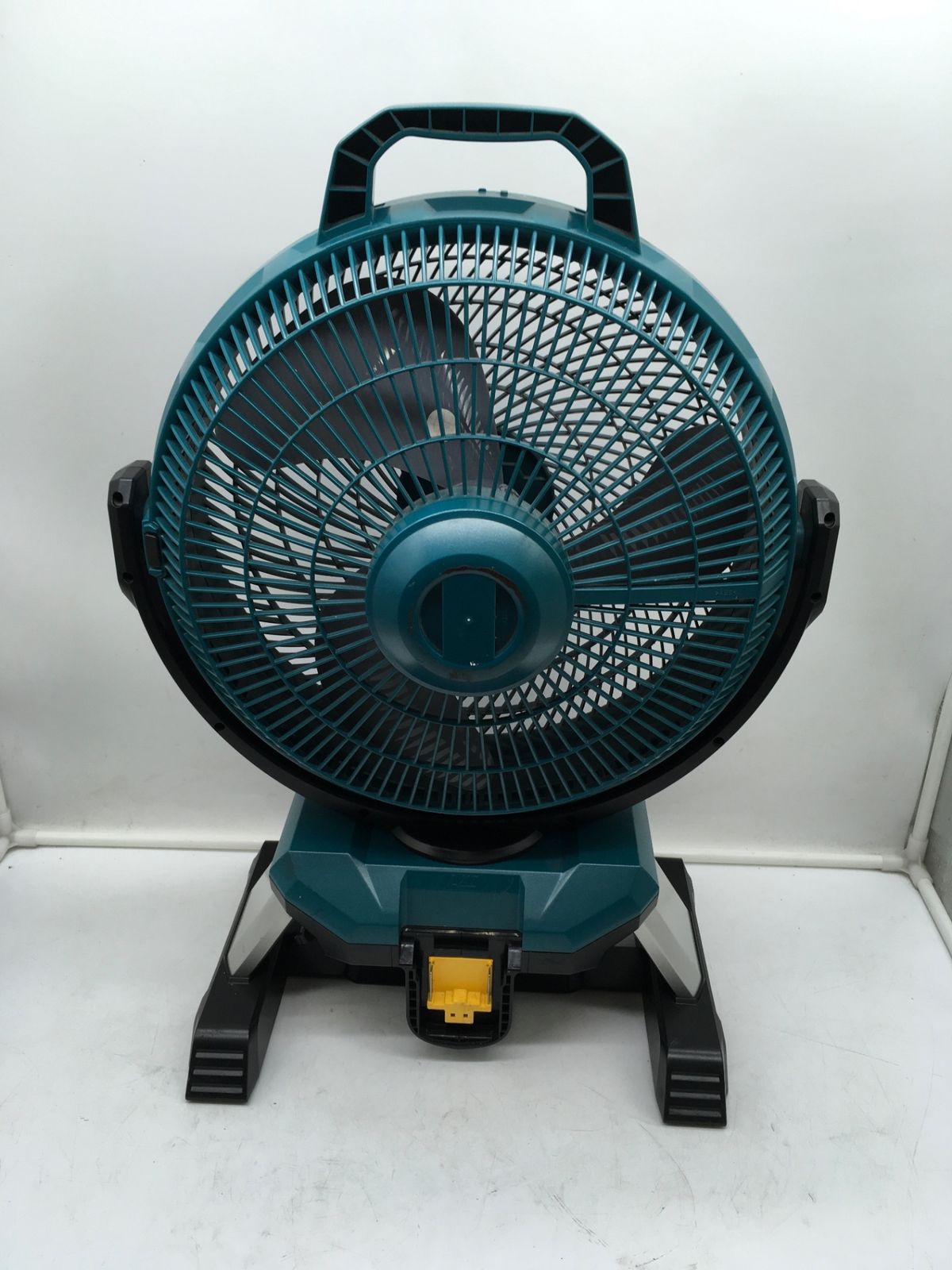 品 Makita マキタ 18 14.4V充電式産業扇 CF301DZ 本体のみ ITDJM7LP0KXW エコツール岡崎インター店 M02