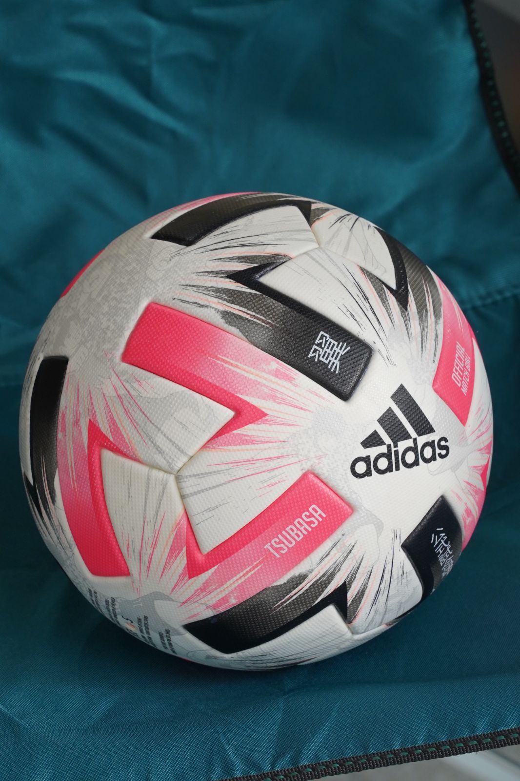 adidas アディダス