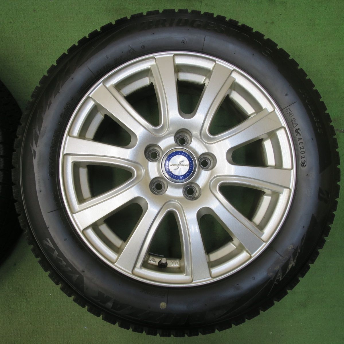  バリ溝 23年 8 5分 シエンタ 等 185 60 R 15 スタッドレス ブリヂストン ブリザック VRX 2 JENEIGE 15インチ PCD 100 5 H 5103104イス 15インチ タイヤ ホイールセット