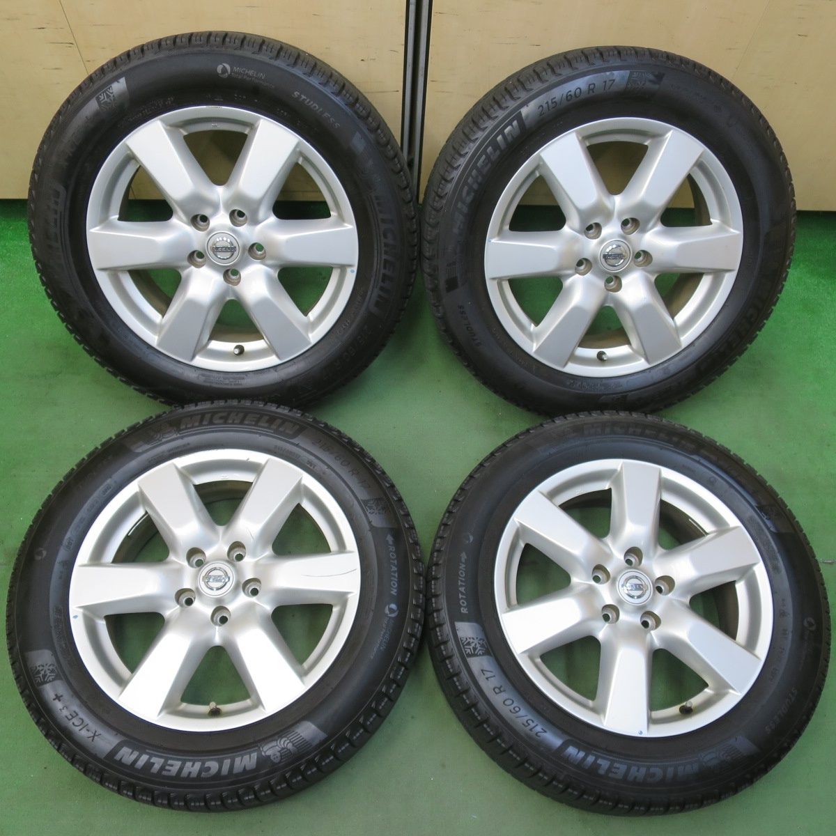 バリ溝 9分 日産 T 31 エクストレイル 215 60 R 17 スタッドレス ミシュラン X ICE 3 17インチ PCD 114 5 H 5103105イス