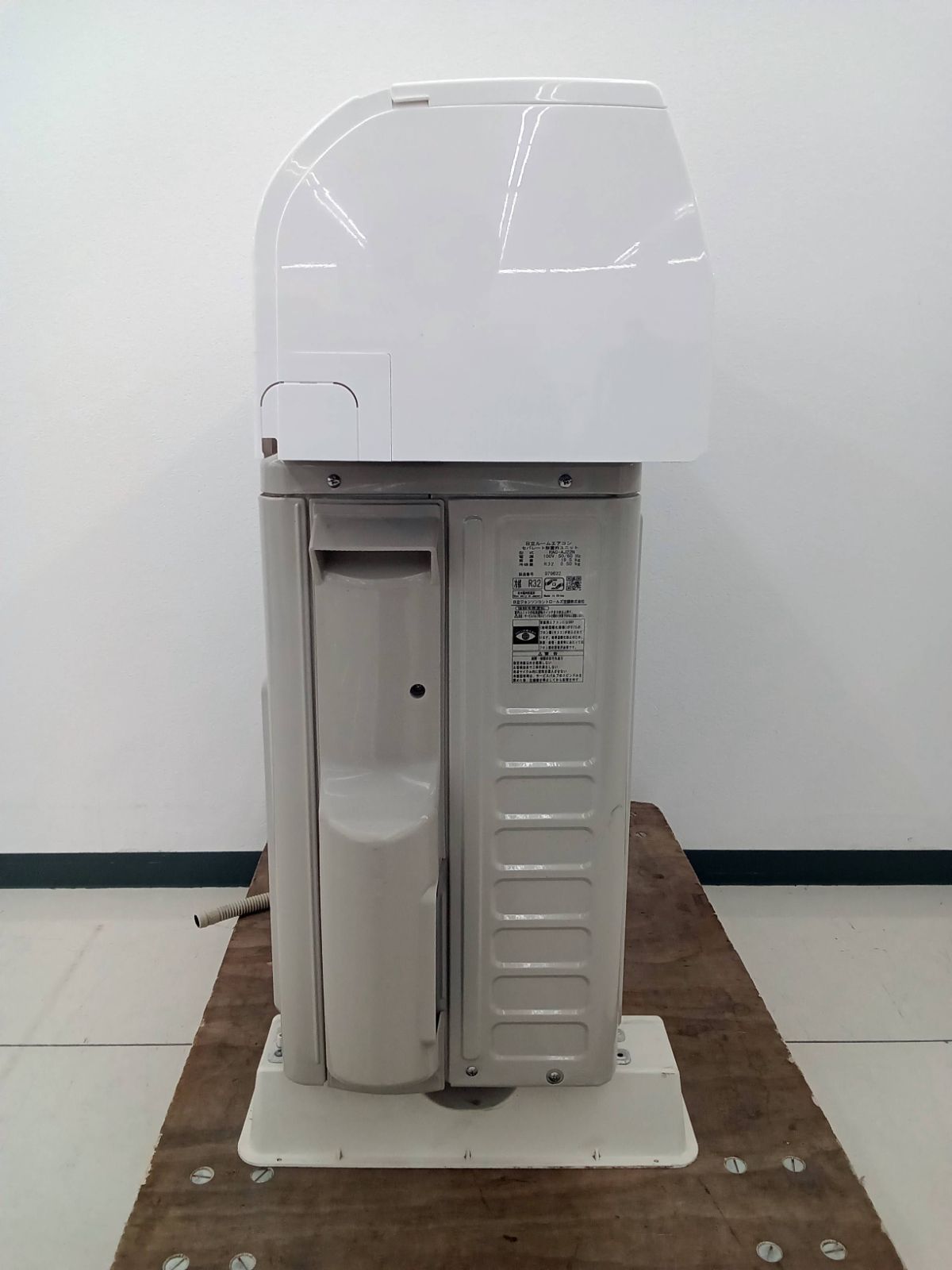 関東地域 販売 送料無料 HITACHI ルームエアコン 2025年製 2.2kw RAS-AJ22N W 室内機と室外機のセット H23