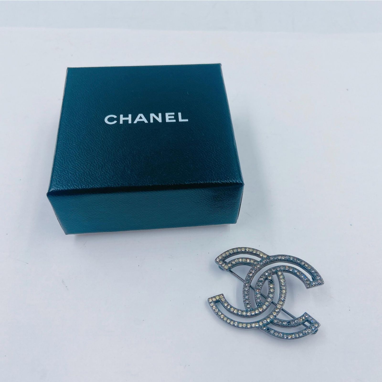 CHANEL シャネル ジュエリー ココマーク ラインストーン コスチュームブローチ ユニセックス メタル ブラック クリスタル CHANEL 刻印有
